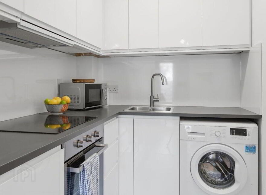 Apartment 83 Newmarket Square, Christchurch, Christchurch, D08NC3R