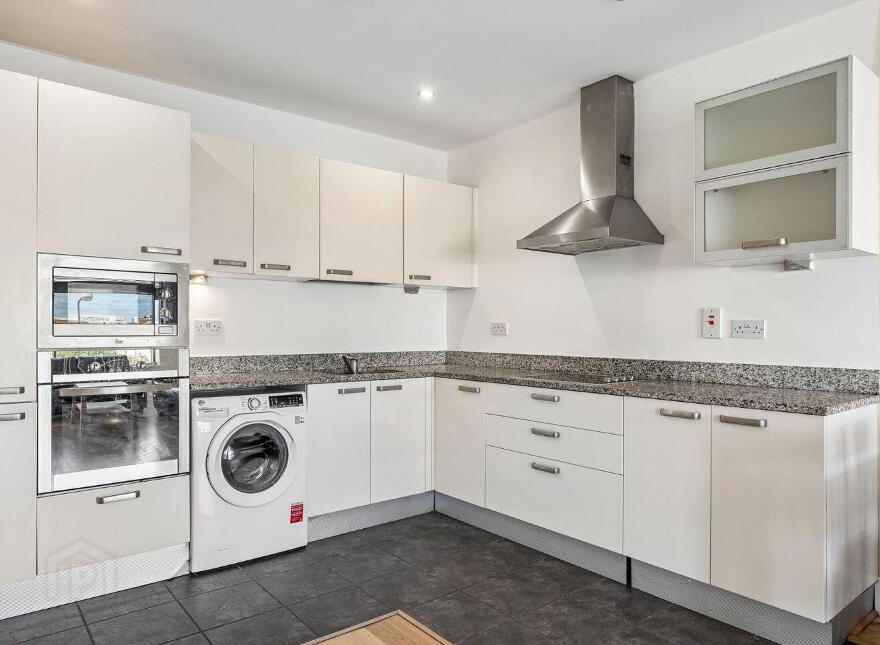 Apartment 4 Saint Catherine's Court, Dublin 8, D08P291