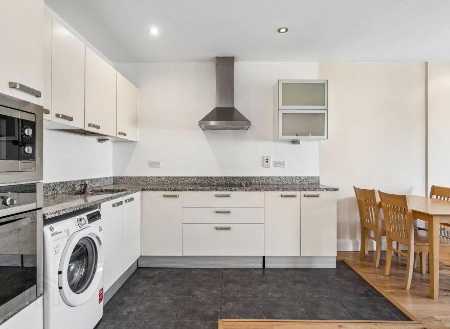 Apartment 4 Saint Catherine's Court, Dublin 8, D08P291