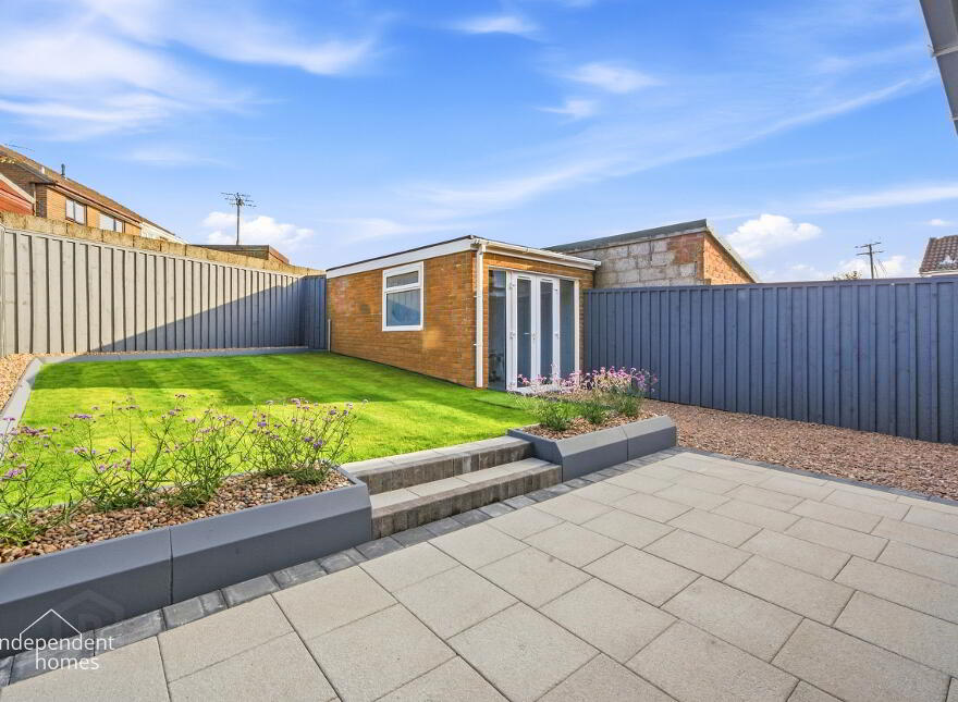 25 Argyll View, Larne, BT40 2JR