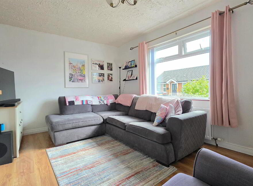 9 Shaftesbury Place, Carrickfergus, BT38 8JR