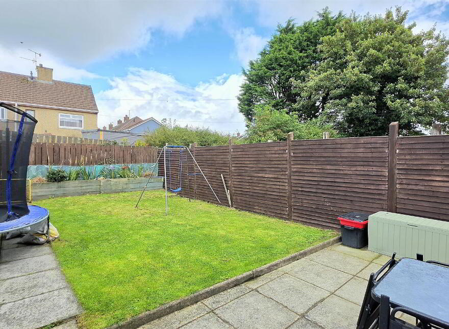 9 Shaftesbury Place, Carrickfergus, BT38 8JR