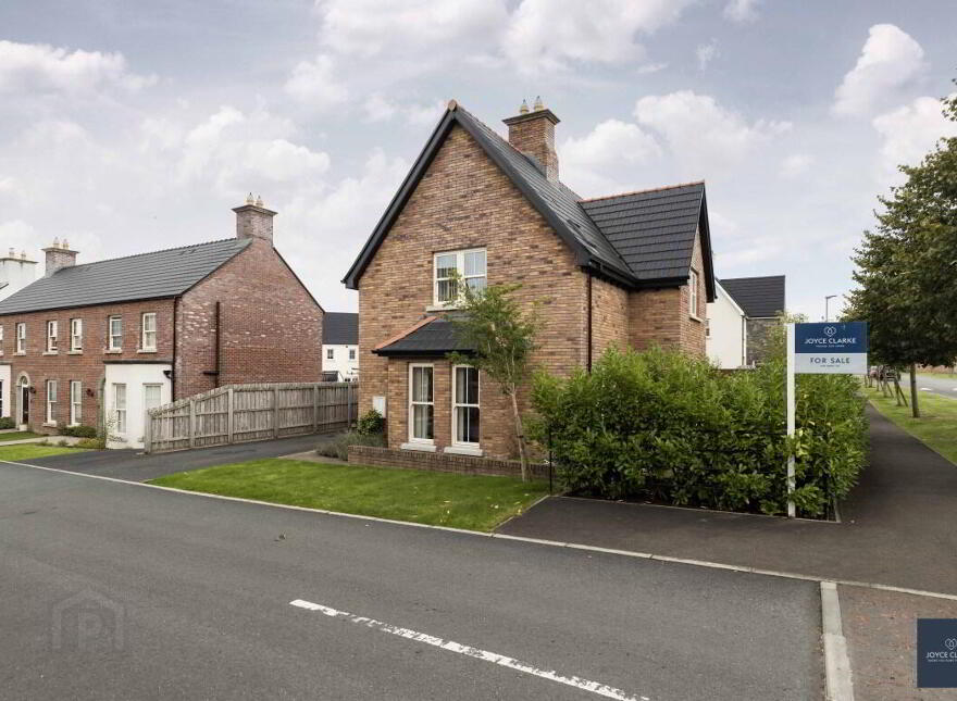 2 Bracken Hall, Portadown, BT63 5XG