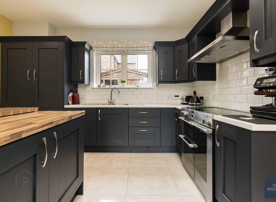 2 Bracken Hall, Portadown, BT63 5XG