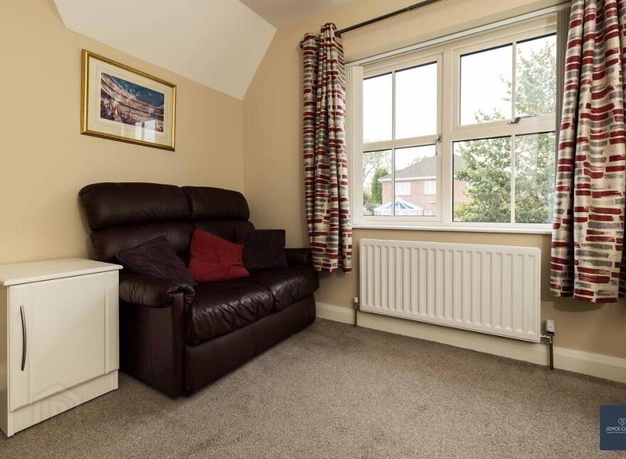2 Bracken Hall, Portadown, BT63 5XG