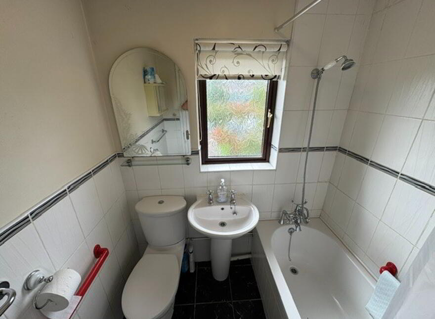 16 Islandmagee Road, Whitehead, BT38 9NE