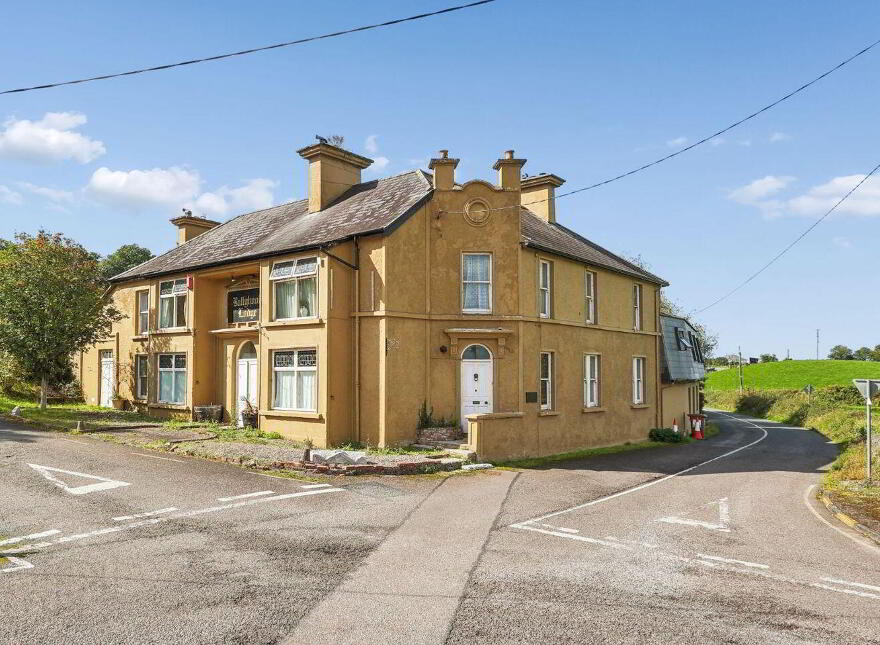 Ballyhooly Lodge Or Castle Tavern, Ballyhooly, P51W2K6
