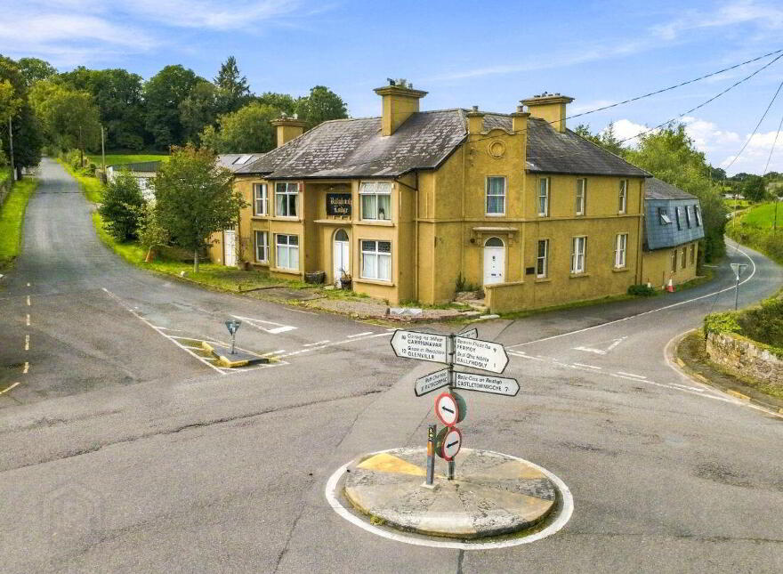 Ballyhooly Lodge Or Castle Tavern, Ballyhooly, P51W2K6