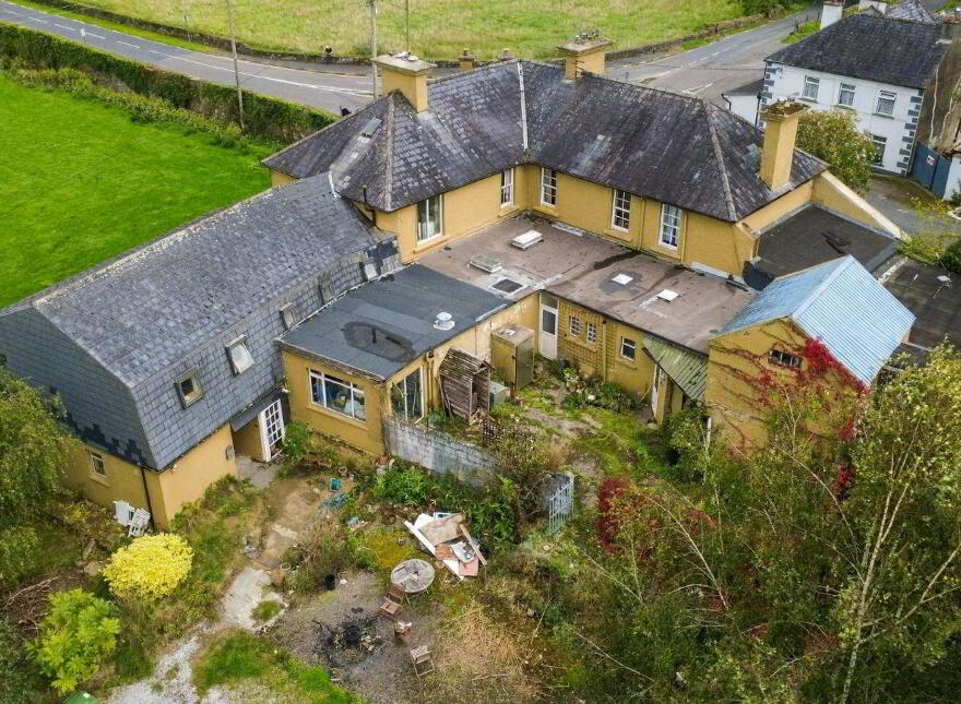 Ballyhooly Lodge Or Castle Tavern, Ballyhooly, P51W2K6