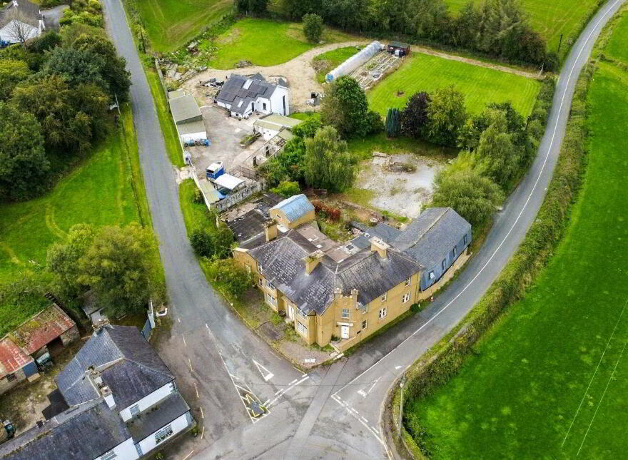 Ballyhooly Lodge Or Castle Tavern, Ballyhooly, P51W2K6