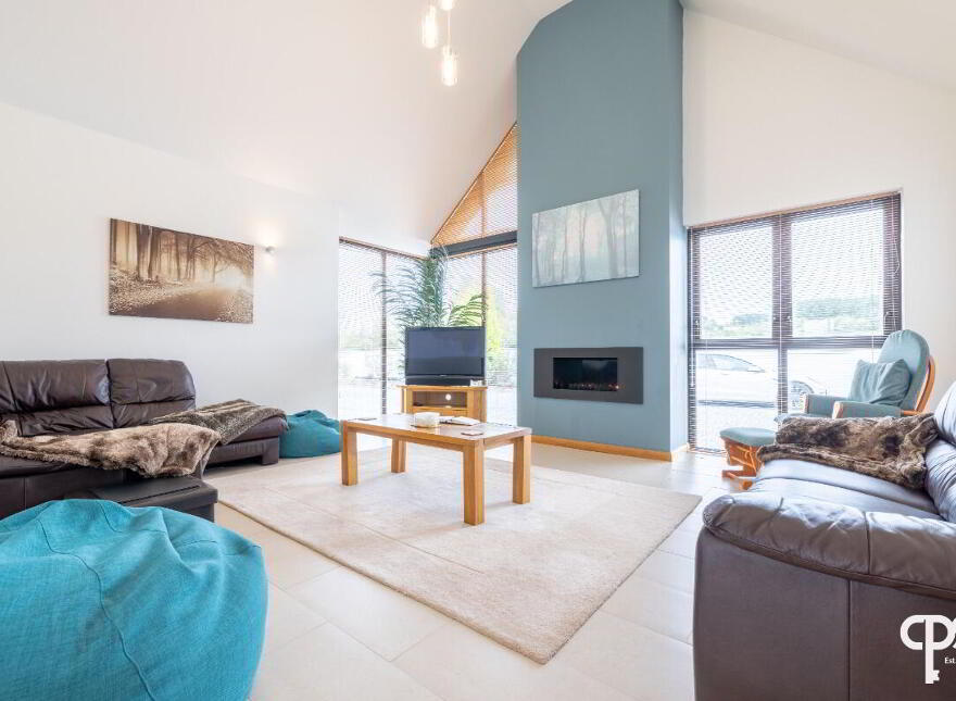 137 Ballyhanedin Road, Claudy, BT47 4EW