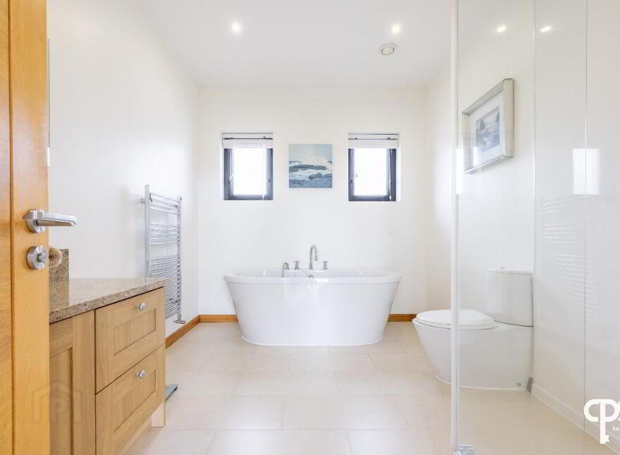 137 Ballyhanedin Road, Claudy, BT47 4EW