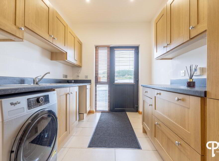 137 Ballyhanedin Road, Claudy, BT47 4EW