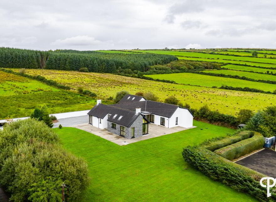 137 Ballyhanedin Road, Claudy, BT47 4EW