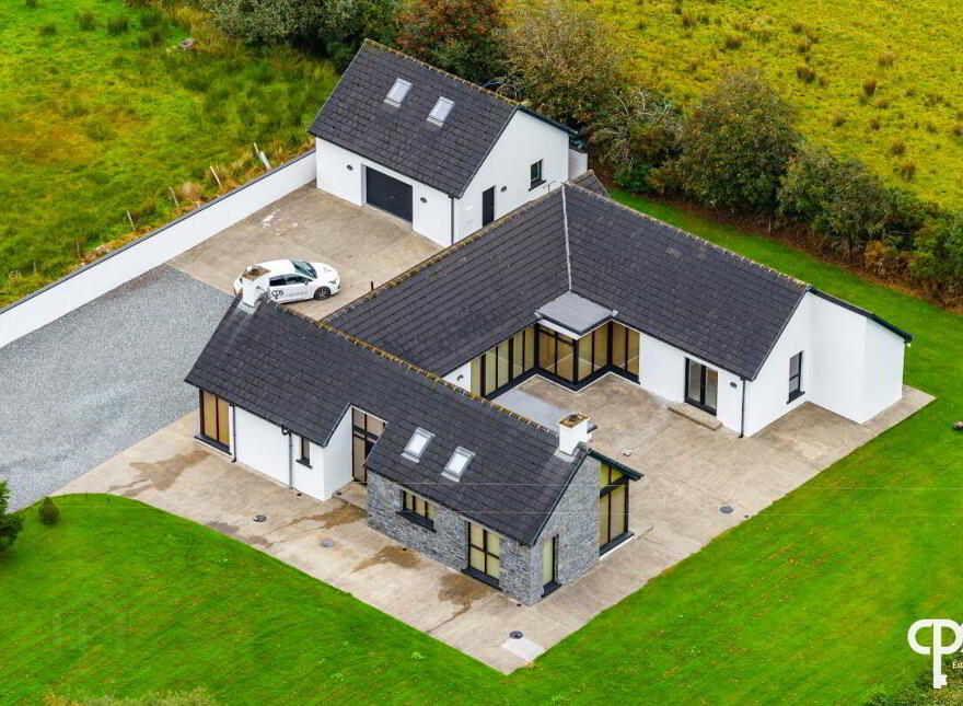 137 Ballyhanedin Road, Claudy, BT47 4EW