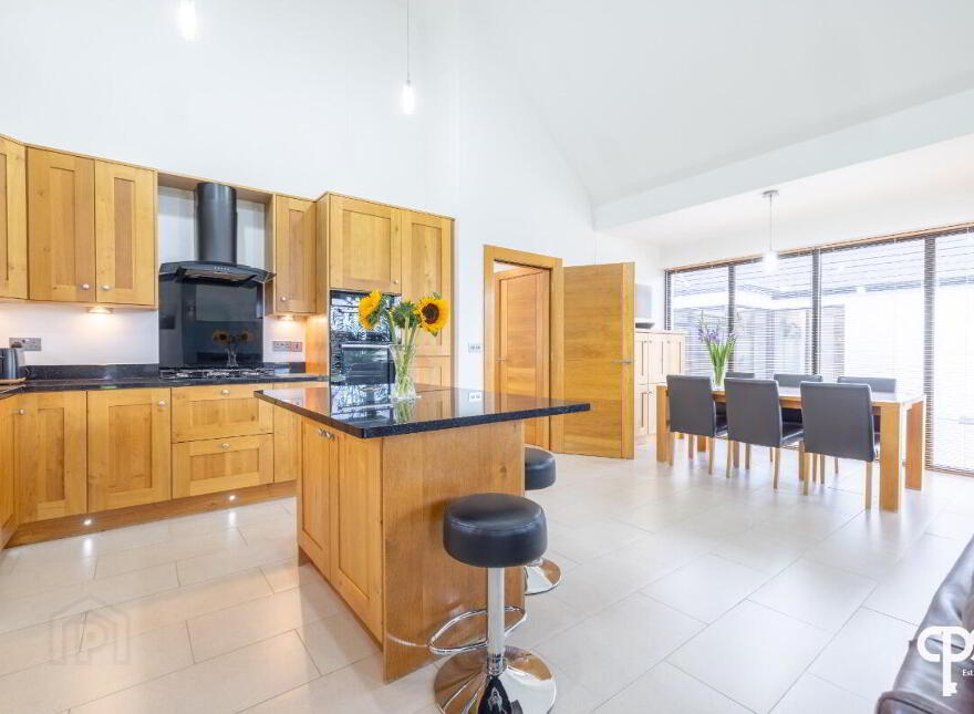 137 Ballyhanedin Road, Claudy, BT47 4EW