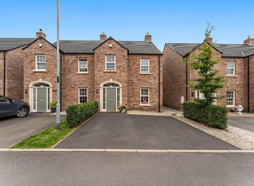 30 Tarry Wood, Lurgan, Craigavon, BT67 9NF