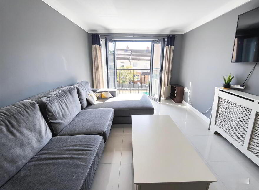 Apt, 8, 9 Brown Square, Belfast, BT13 2BW