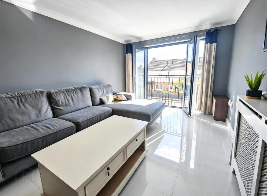 Apt, 8, 9 Brown Square, Belfast, BT13 2BW
