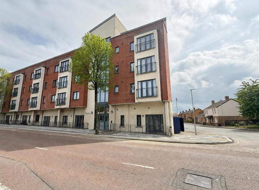 Apt, 8, 9 Brown Square, Belfast, BT13 2BW