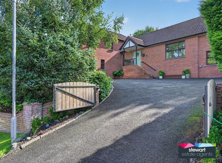 6 Fortfield, Dromore, BT25 1DD
