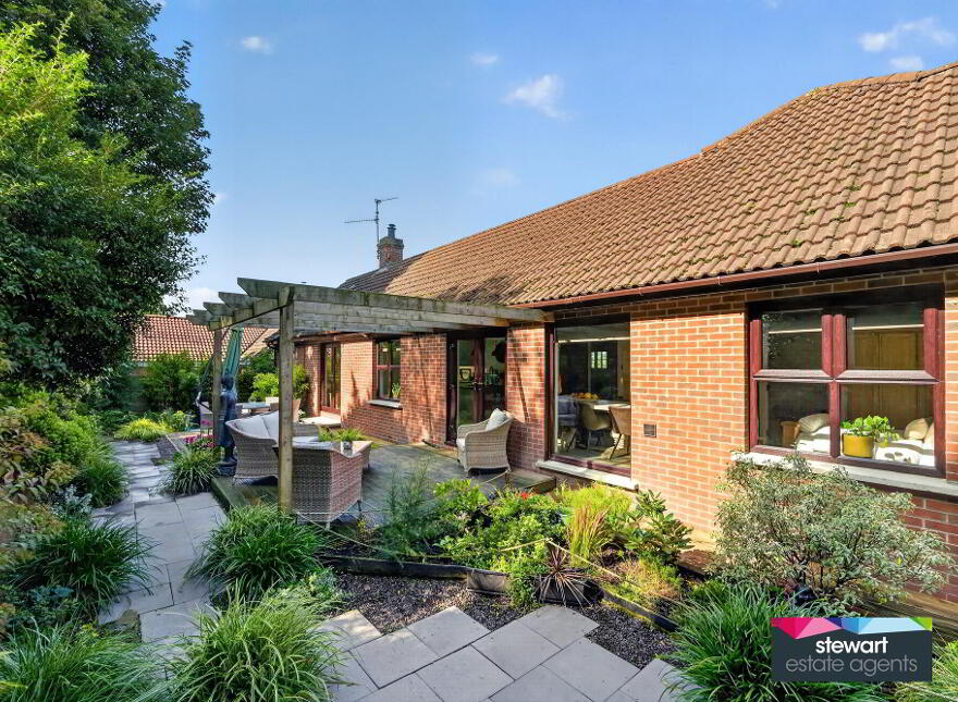 6 Fortfield, Dromore, BT25 1DD