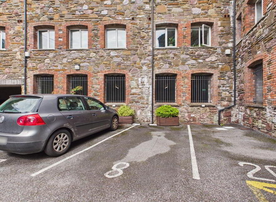 8 Stone Court, Trafalgar Hill, Montenotte, T23VY40