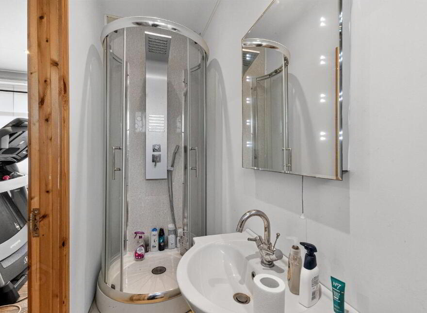 Seamourne, 268 Ballygowan Road, Crossnacreevy, Belfast, BT5 7UD
