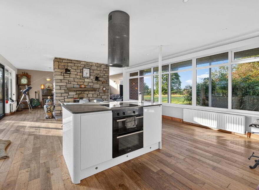 Seamourne, 268 Ballygowan Road, Crossnacreevy, Belfast, BT5 7UD