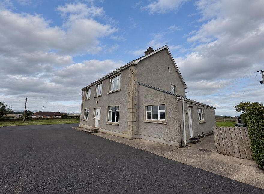 33 Annaghbane Road, Newry, BT34 1RZ