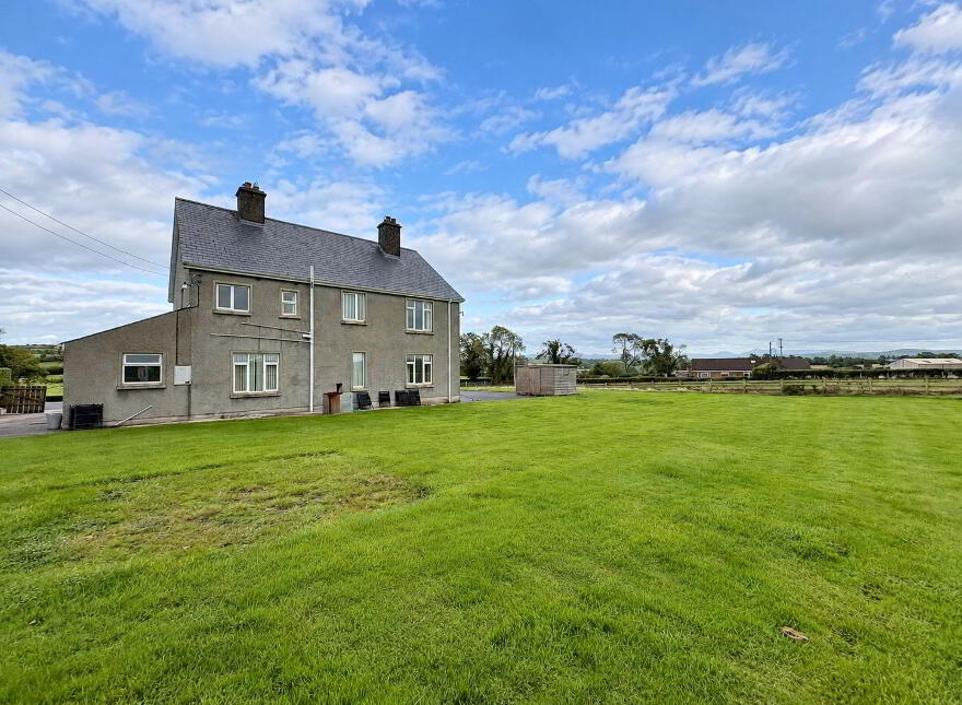 33 Annaghbane Road, Newry, BT34 1RZ