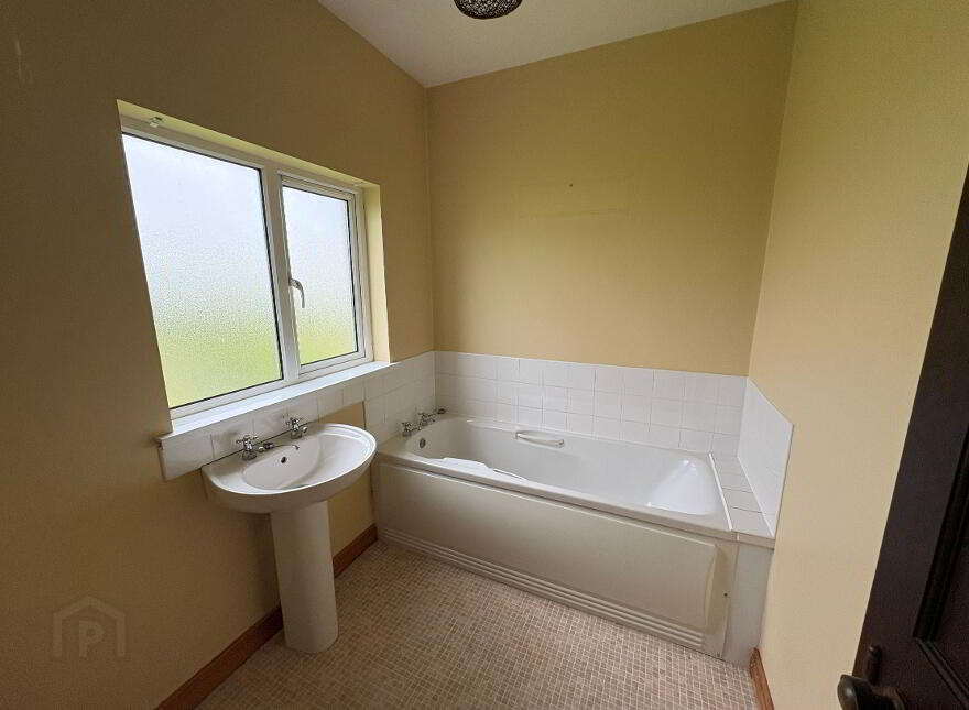 33 Annaghbane Road, Newry, BT34 1RZ