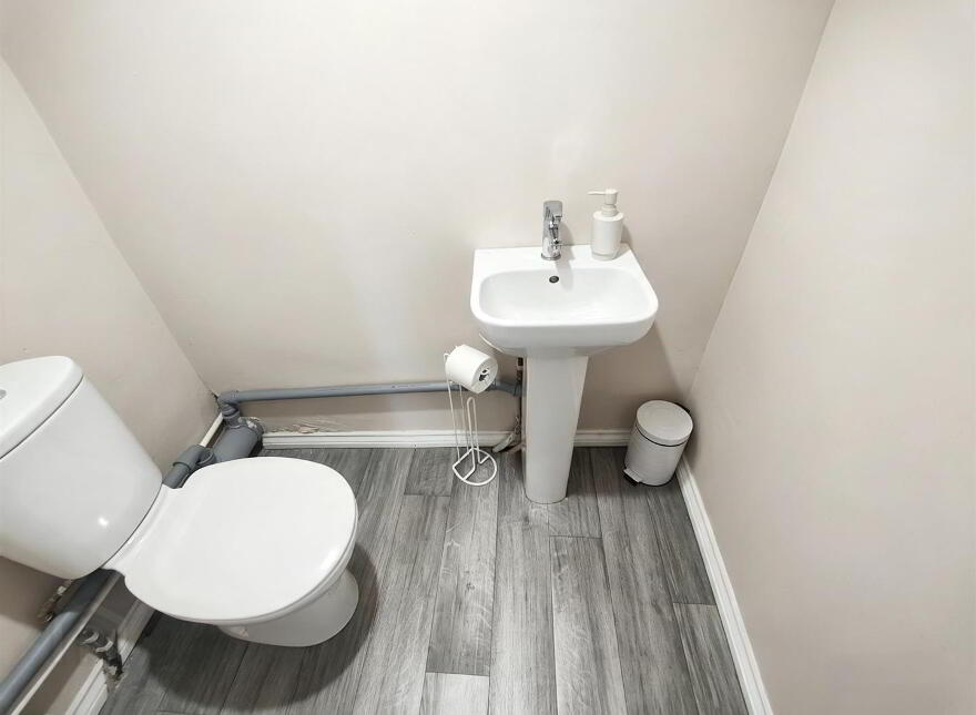 110 York Road, Belfast, BT15 3HF photo