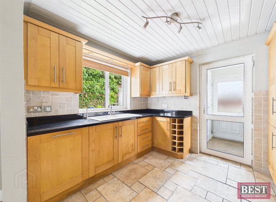 32 Oaklands, Newry, BT34 2SS
