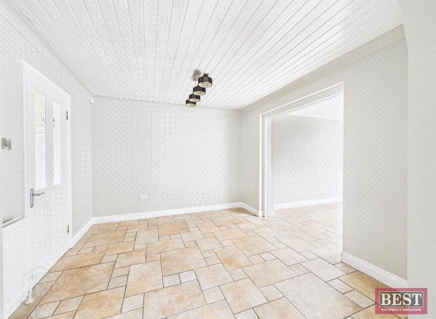 32 Oaklands, Newry, BT34 2SS