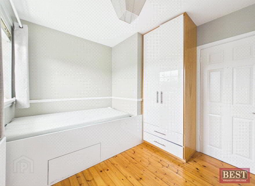32 Oaklands, Newry, BT34 2SS