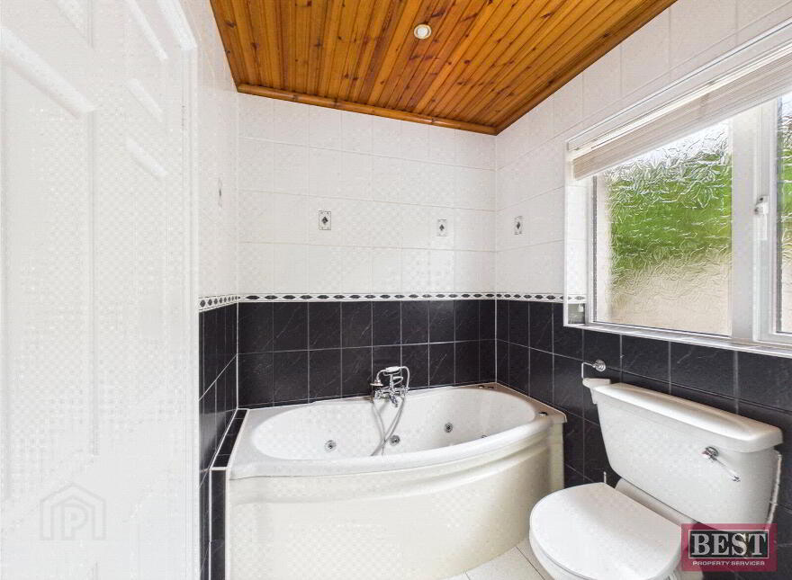 32 Oaklands, Newry, BT34 2SS