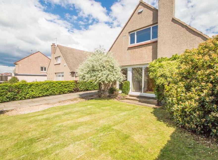 11 Swan Spring Avenue, Edinburgh, EH10 6NL