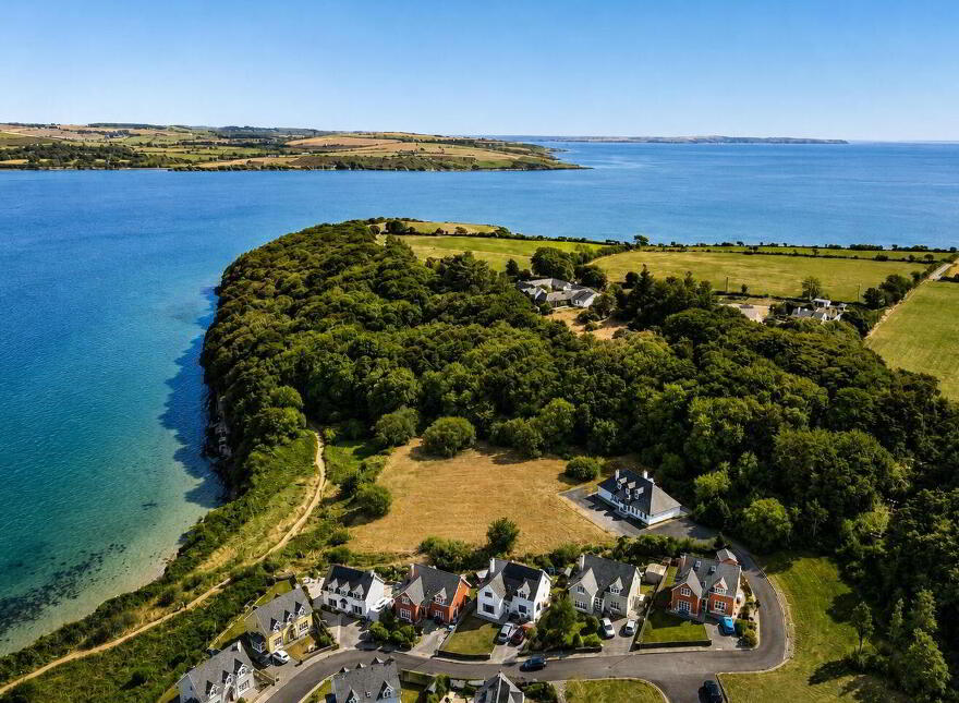 Woodpoint, Meadowlands, Courtmacsherry, P72KV76 photo