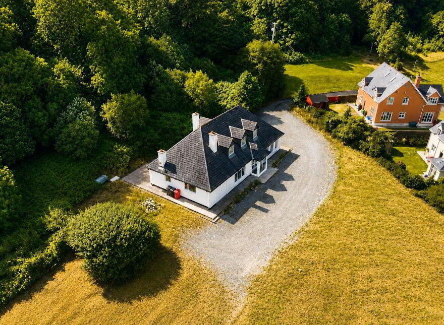 Woodpoint, Meadowlands, Courtmacsherry, P72KV76