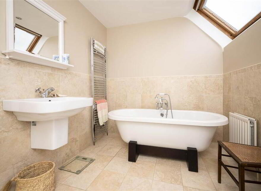 8 Castle View, Dundrum, Newcastle, BT33 0SA