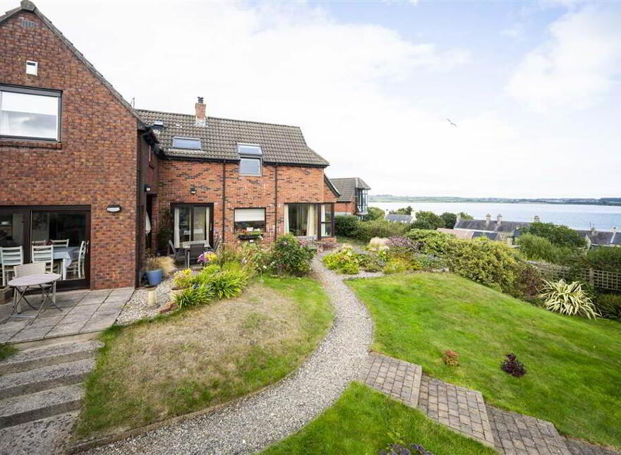 8 Castle View, Dundrum, Newcastle, BT33 0SA
