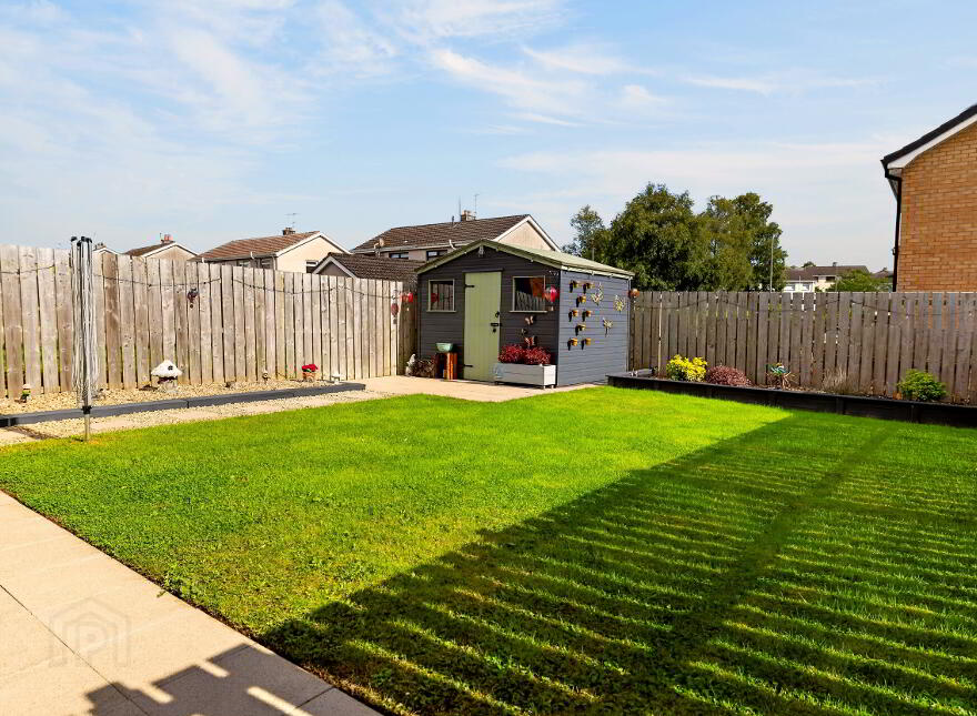8 Foxton Wood Hill, Ballymena, BT42 4FB