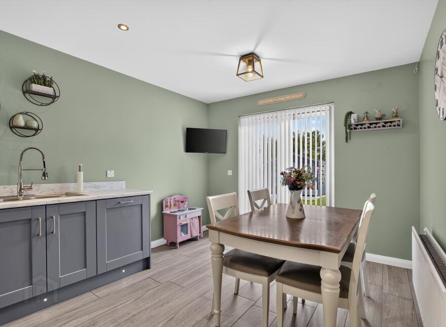 8 Foxton Wood Hill, Ballymena, BT42 4FB
