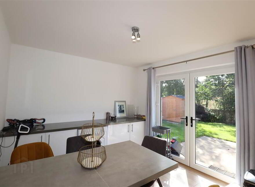 33 Knockdarragh Park, Lisburn, BT28 2XZ