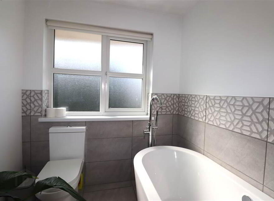 33 Knockdarragh Park, Lisburn, BT28 2XZ