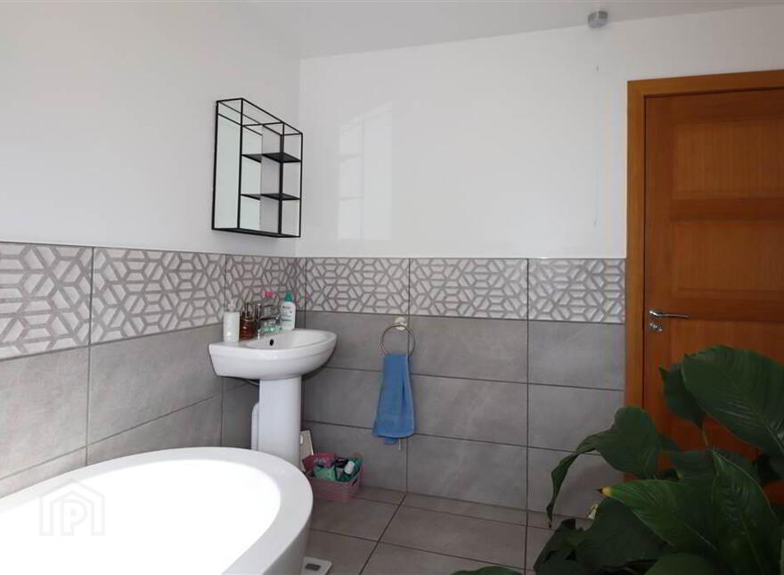 33 Knockdarragh Park, Lisburn, BT28 2XZ