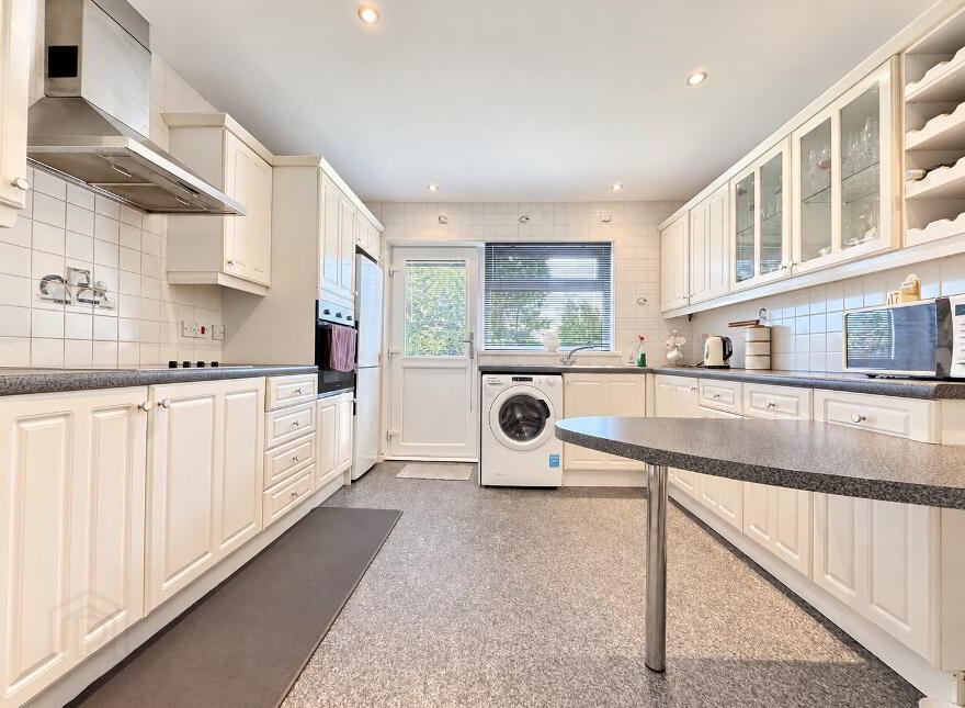 12 Craiganboy Park, Larne, BT40 3DN