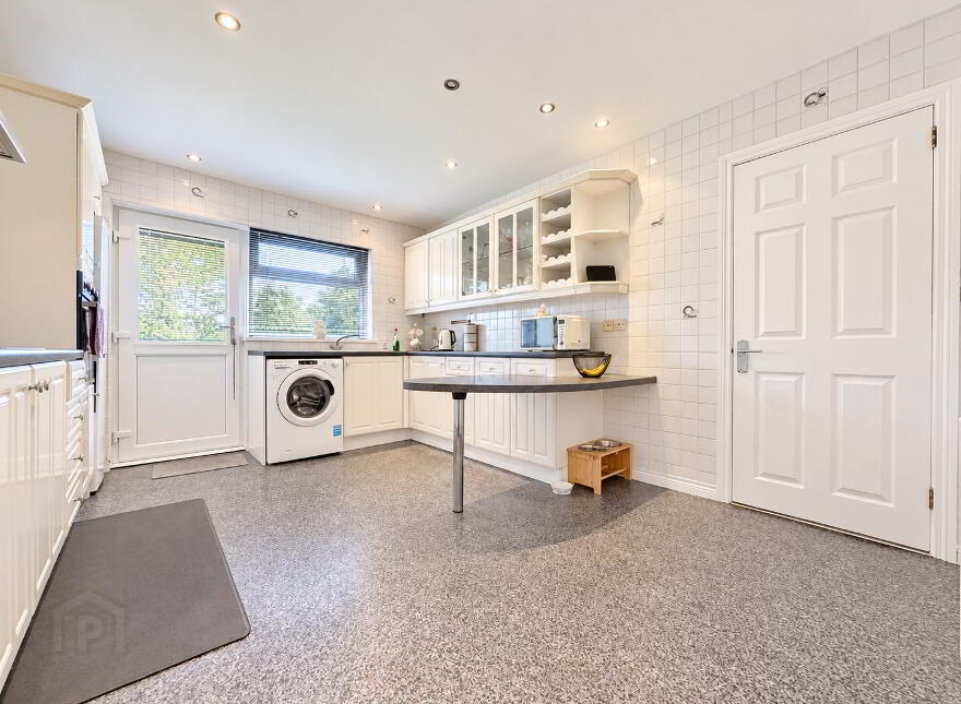 12 Craiganboy Park, Larne, BT40 3DN