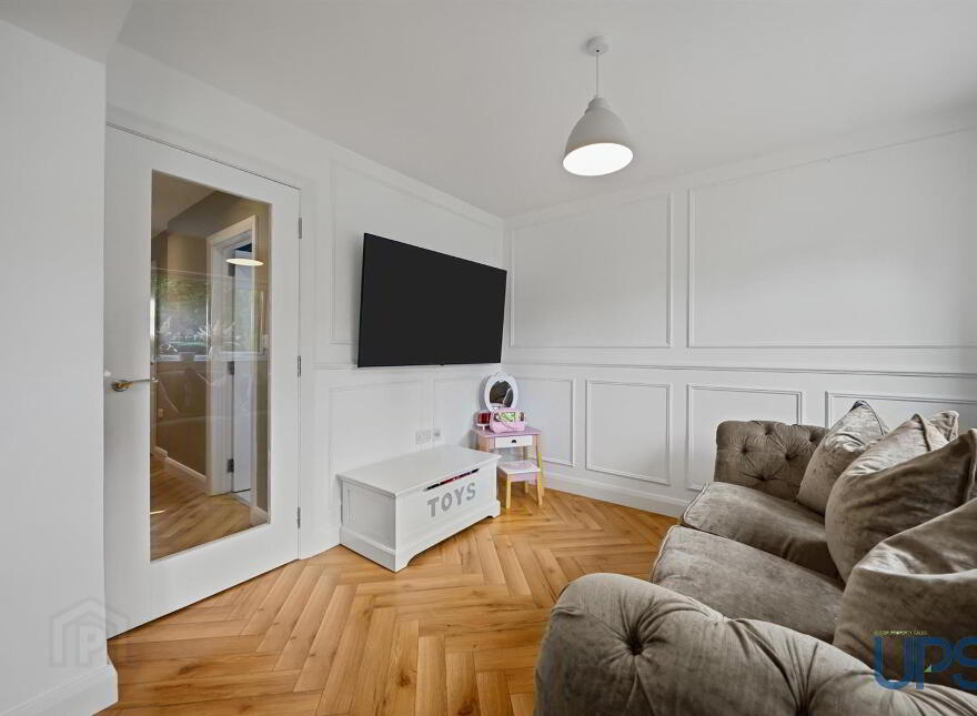27 Orchardville Gardens, Finaghy Road North, Belfast, BT10 0JU